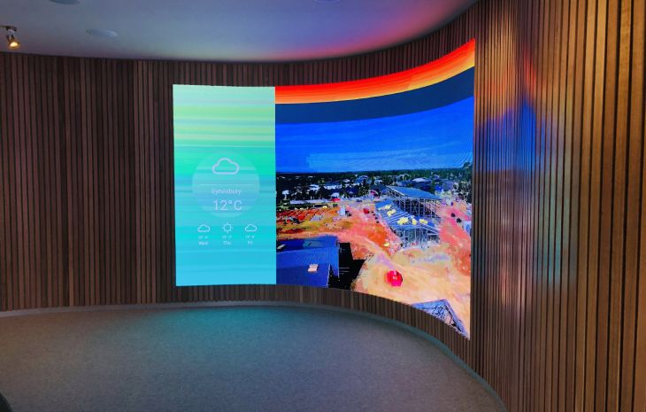 curved led display